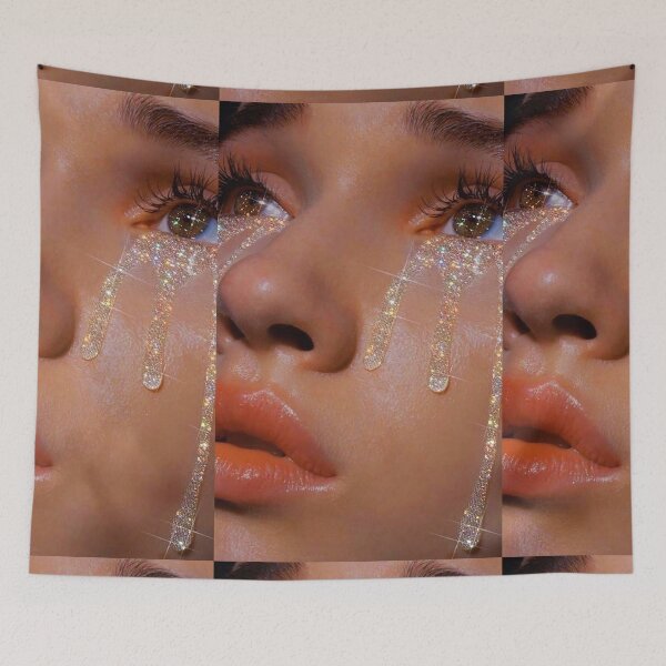 Aperçu de l'œuvre vogue glitter tear aesthetic créée et vendue par karestolarczyk.