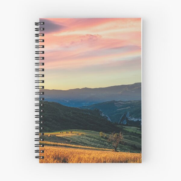 Aperçu de l'œuvre Lever de soleil incroyable dans les Abruzzes créée et vendue par Marcelo Lutter-Paz.