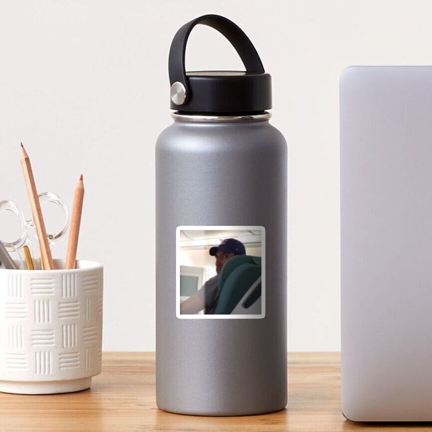 Vista previa del artículo con la obra «Pegatina brillante», diseñado y vendido por yatokamisama.