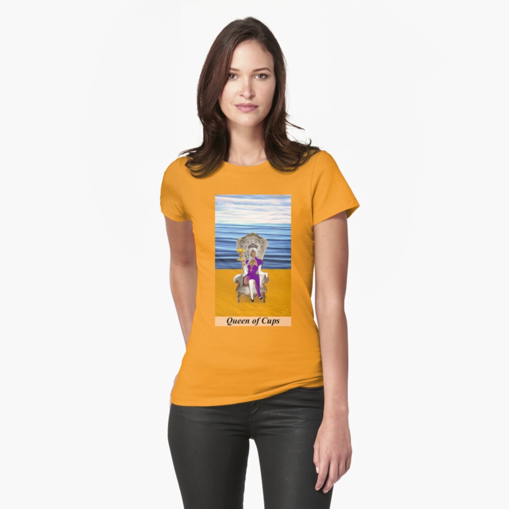 QUEEN OF CUPS Fitted T-Shirt