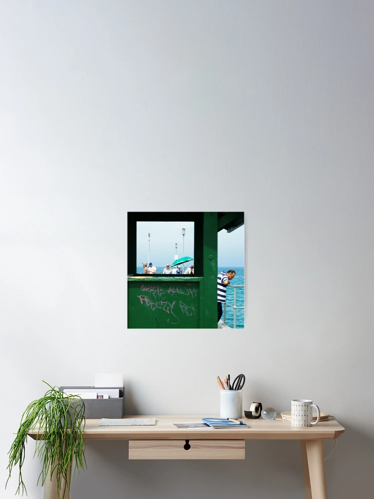 Imagen 2 de 3, Póster con la obra L’étranger sur la jettée, diseñada y vendida por Rhoufi.