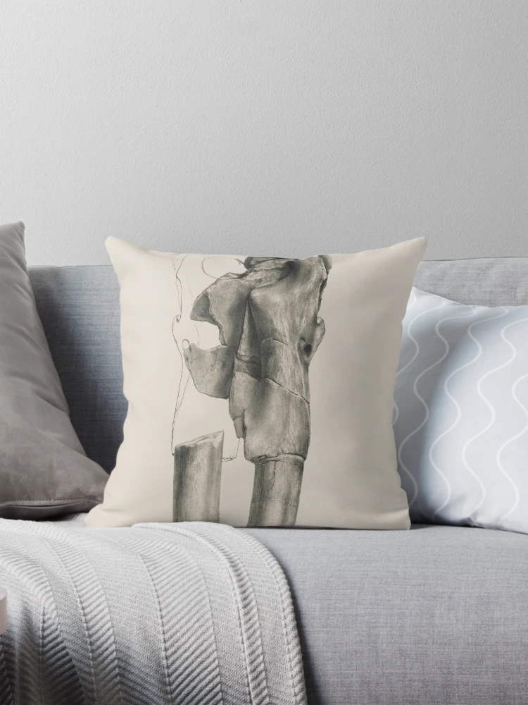 Aperçu 1 sur 4. Coussin avec l'œuvre Fauna antiqua sivalensis being the... créée et vendue par Rodeoclash.