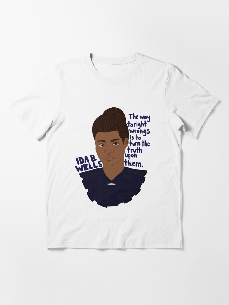 Imagen 3 de 7, Camiseta esencial con la obra Ida B. Wells - La manera de corregir los errores es aplicarles la verdad, diseñada y vendida por paumolaco.