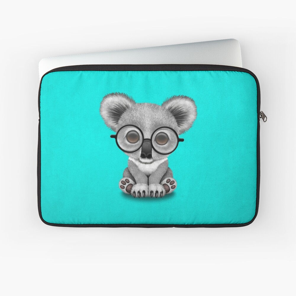Lindo bebé Koala Bear Cub llevaba gafas en azul Funda para portátil