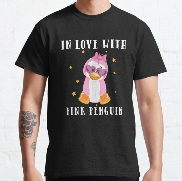 In love with the pink penguin Classic T-Shirt