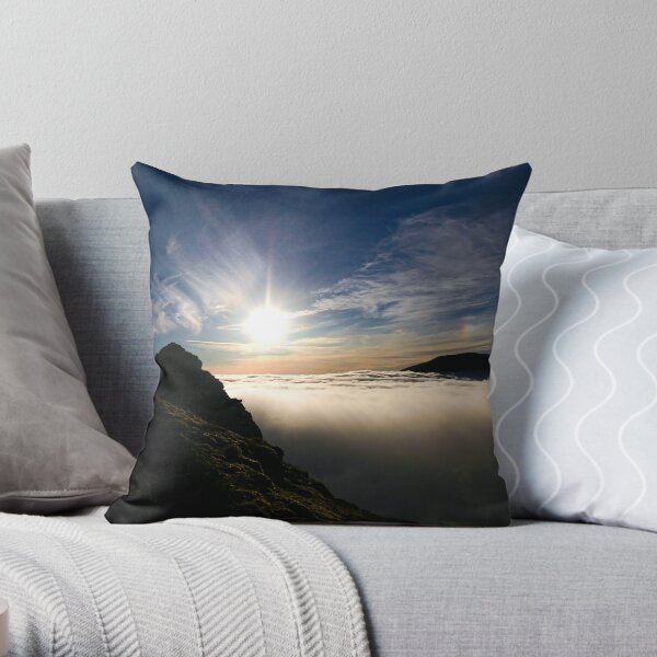 Sun Descending, Sgurr Choinnich Mor Throw Pillow