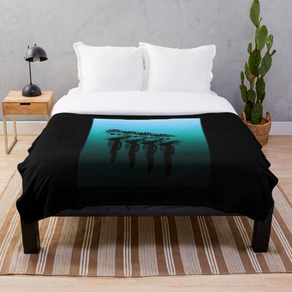 Aperçu de l'œuvre Illustration de mode de modèles en dentelle noire, turquoise à fond vert créée et vendue par PetaJaneDesigns.