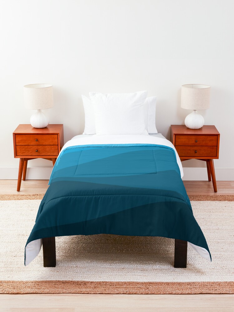 Alternate view of Blue wavy ocean Comforter