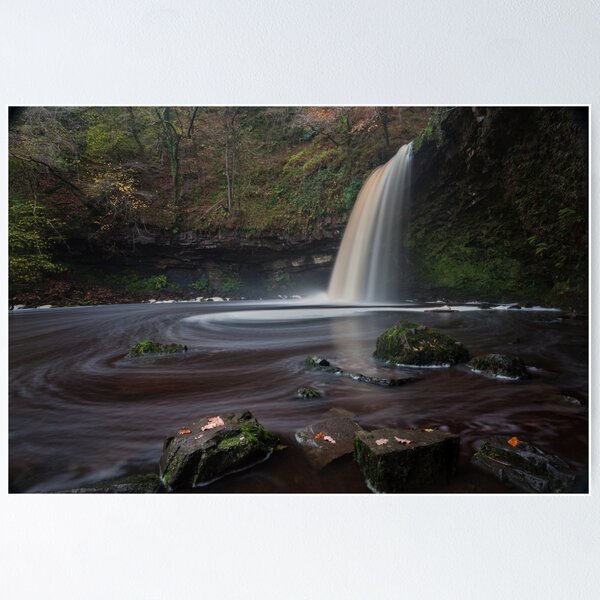 Aperçu de l'œuvre Lady Falls Sgwd Gwladus waterfall créée et vendue par Leighton Collins.