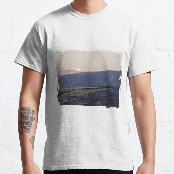 Setting Moon Behind Mauna Loa Classic T-Shirt