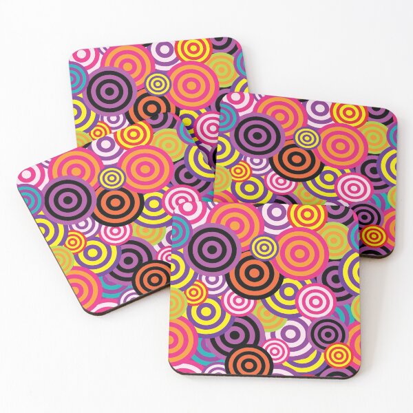Artikelvorschau, MEER DER HELLEN FUNKY CIRCLES entworfen und verkauft von Madjack Tees Kiwi SuperStore.