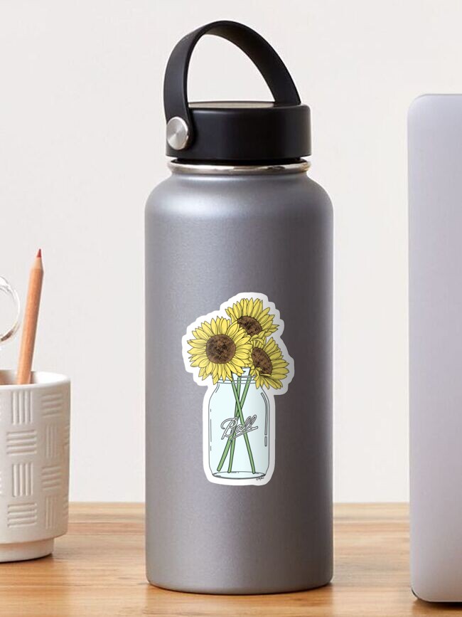 Aperçu 1 sur 3. Sticker avec l'œuvre Tournesols dans un pot Mason créée et vendue par jamiemaher15.