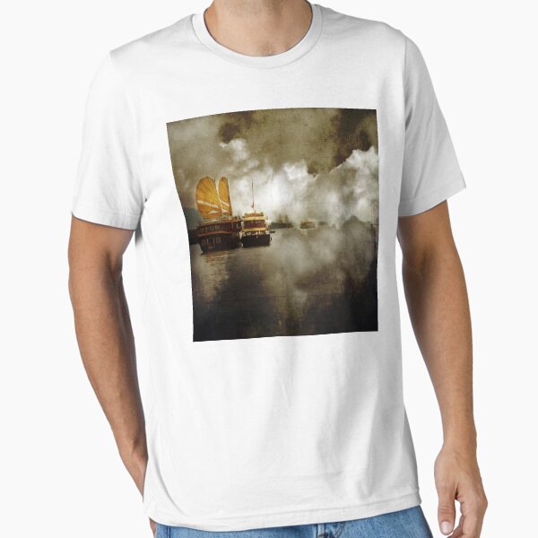Vietnam ~ Halong Bay Essential T-Shirt