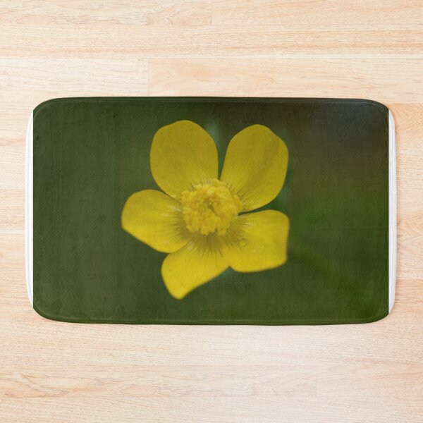 Artikelvorschau, Gelbe Blume mit Regentropfen entworfen und verkauft von Tonia Delozier's Photography .