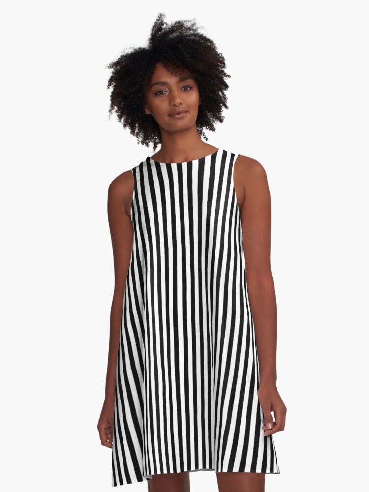 Vertikale Schwarz Weiss Streifen A Linien Kleid Von Coverinlove Redbubble