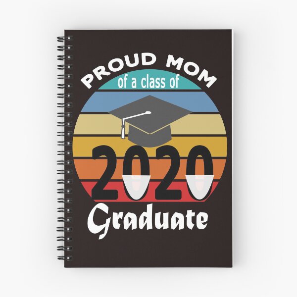 Artikelvorschau, STOLZE MAMA EINER KLASSE VON GRADUAT 2020 entworfen und verkauft von Sobhy Elkhawaga.