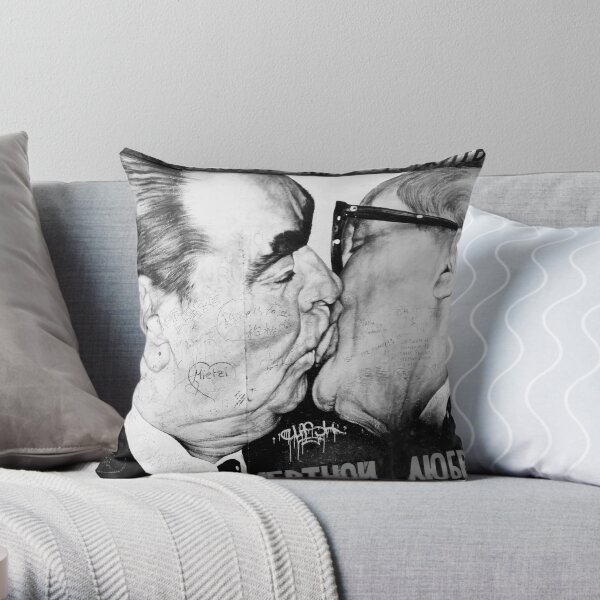 The Kiss of Berlin Throw Pillow