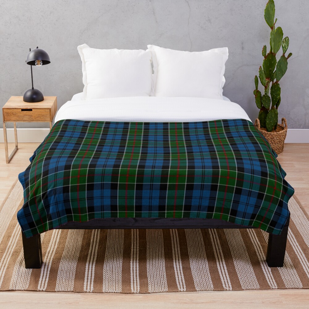Colquhoun Modern Tartan Crest Blanket Wave Style
