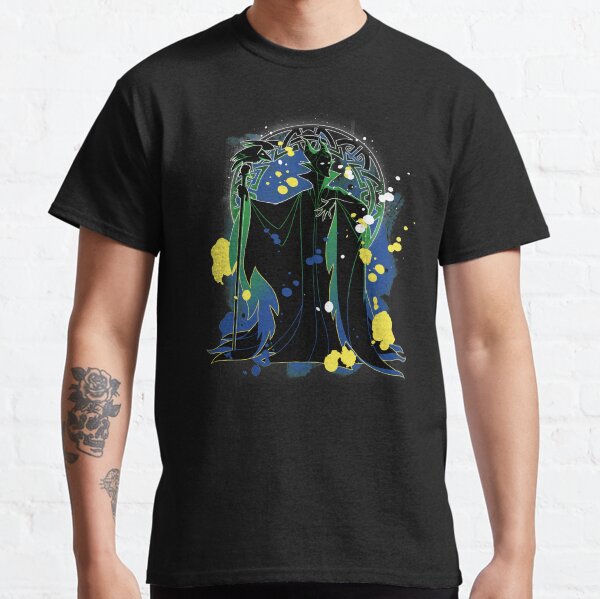 Maléfica con un brillante mandala detrás Camiseta clásica