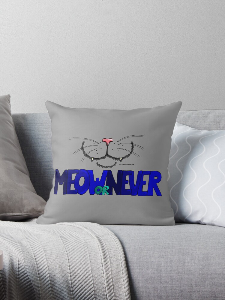 Thumbnail 1 von 4, Kissen, Meow or Never & Nosy Cat auf Grau designt und verkauft von Boxcats.