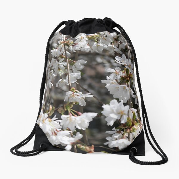 Aperçu de l'œuvre Floraison des fleurs de printemps créée et vendue par Pearlsofparis.