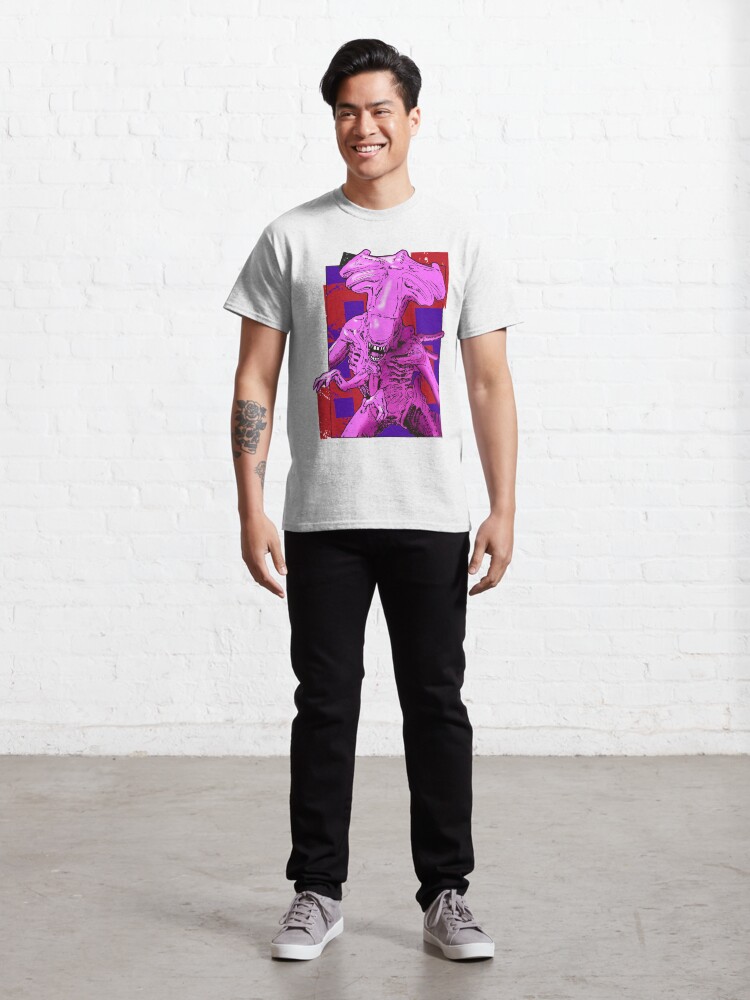 Vista alternativa de Camiseta clásica Pink Alien Queen achoprop logo