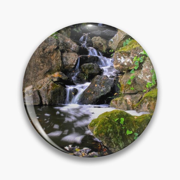 Artikelvorschau, Tumbling Waters entworfen und verkauft von Barbara Brown.