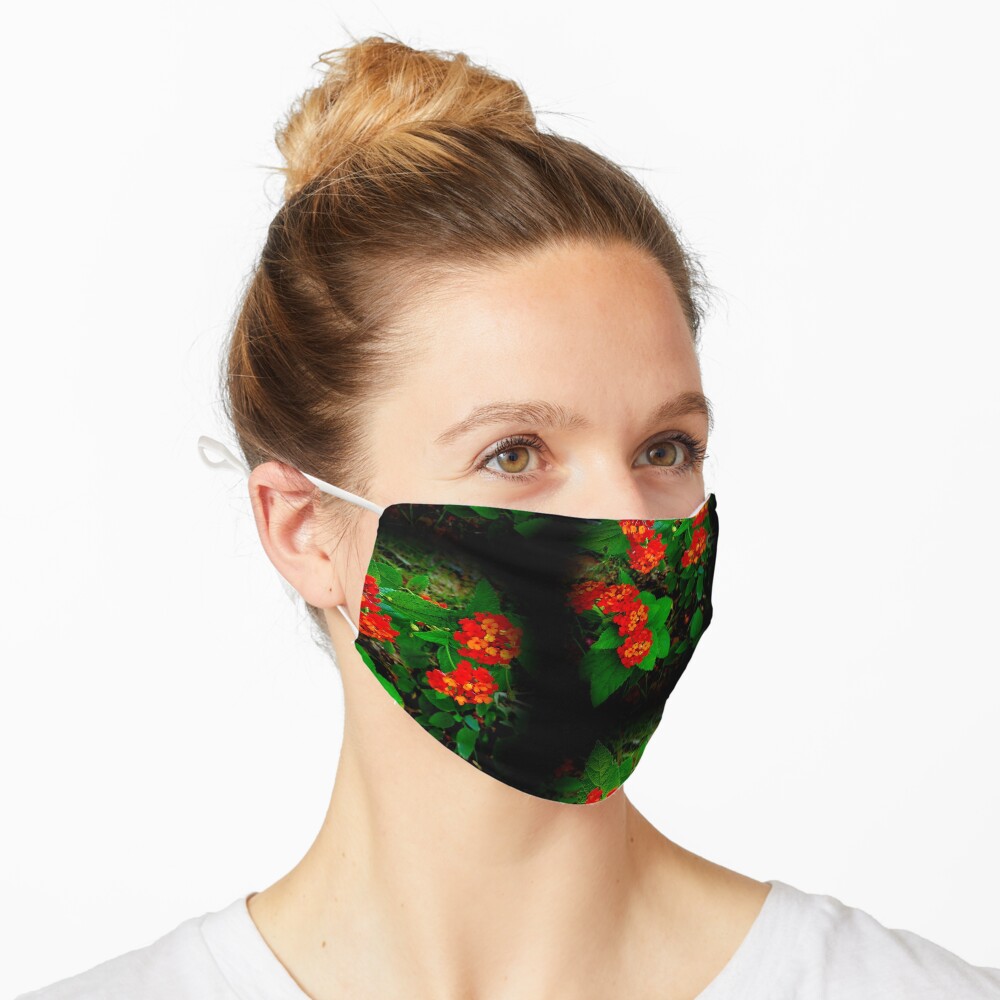 Red Latana Mask