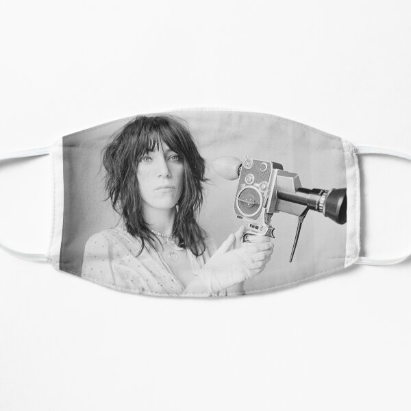 Patti Smith avec une caméra vidéo Masque sans plis