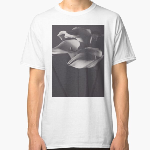 Calle lilies, photo, fine art, three flowers photography, still life, nature lover, Robert Mapplethorpe style Classic T-Shirt