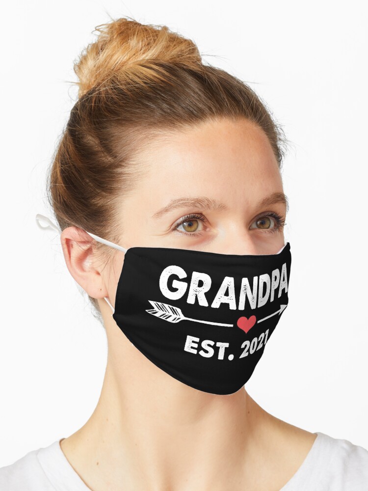 Masque Grand Pere Est 21 Cadeaux Droles Pour La Fete Des Peres Promus Aux Parents Est 21 Future New Grandpa Baby Gift Par Smtworld Redbubble