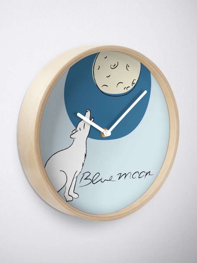Alternate view of Bluemoon, Wolf howls at the full moon Clock