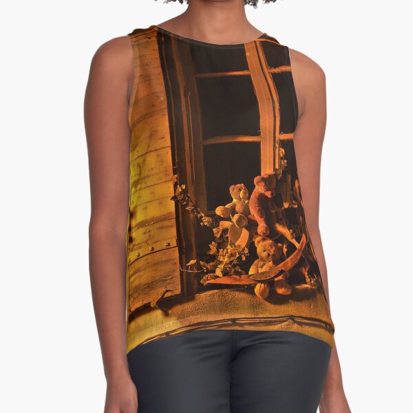 Sleeveless Top
