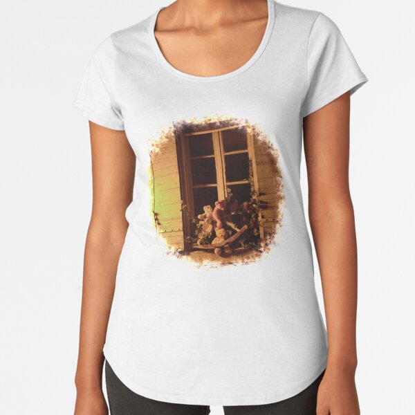 Premium Scoop T-Shirt