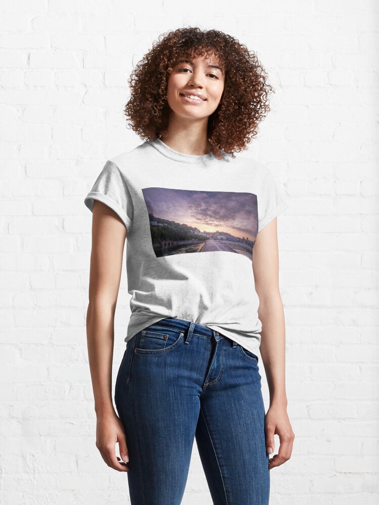 Alternate view of Banjo Sunset, Looe Classic T-Shirt