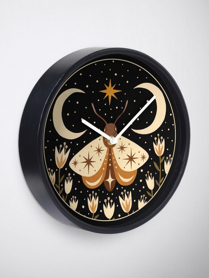 Alternate view of Between two moons Clock