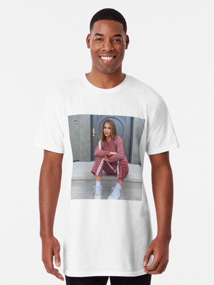 Kylie jenner on sale long t shirt