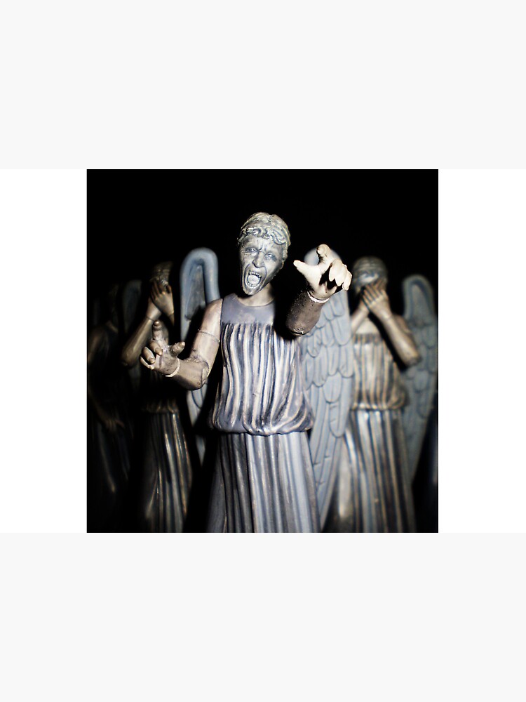 "Weinende Engel" Trinkflasche von casperjay01 | Redbubble