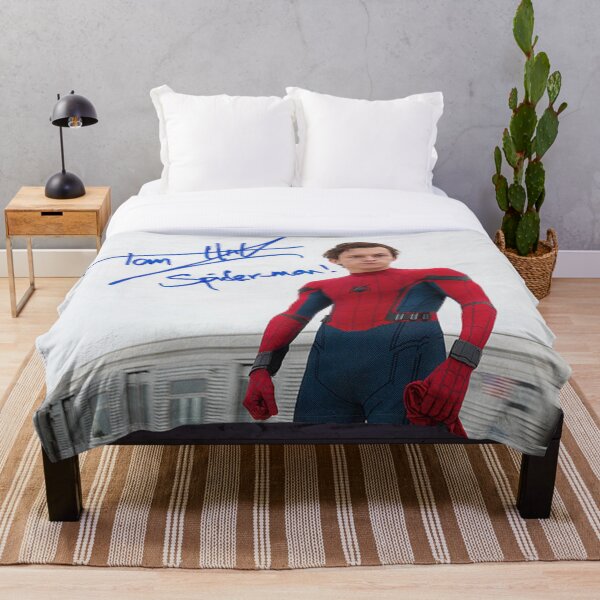 tom holland Throw Blanket