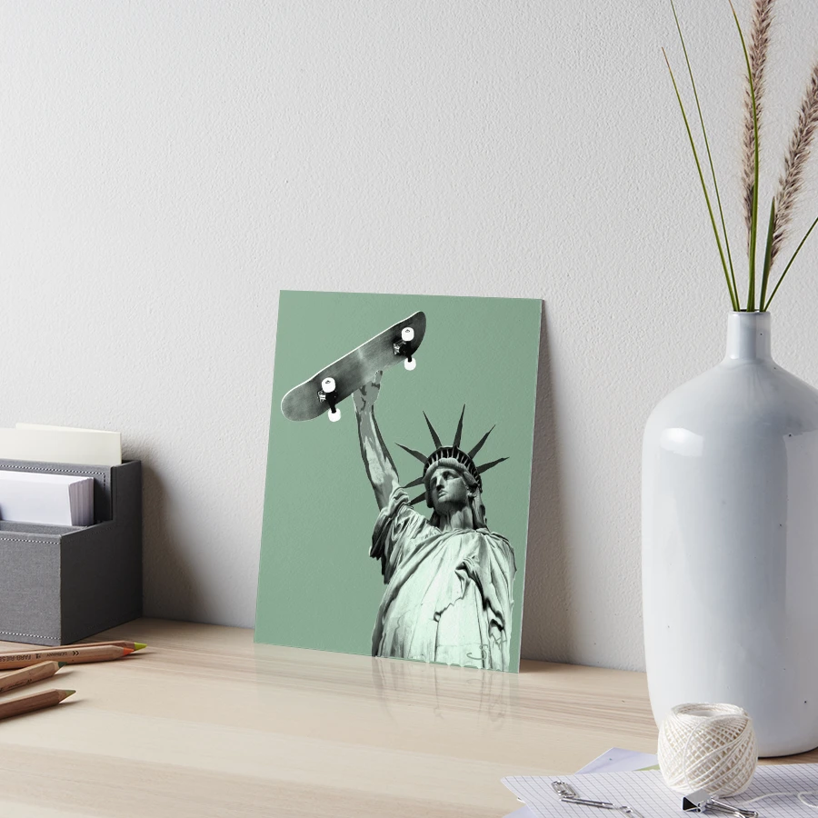 Skateboard Statue of Liberty Skateboarding Freedom