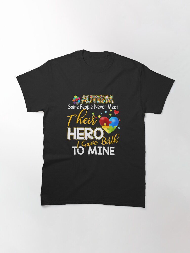 Disover Mom Dad Hero Autism Awareness Puzzle Heart Voice Autism Classic T-Shirt
