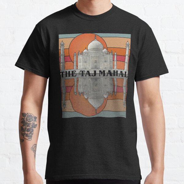 The Taj Mahal and Rippling Reflection at Sunrise Classic T-Shirt