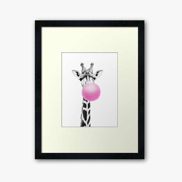 Aperçu de l'œuvre Bubblegum Soufflant Girafe, Animal Bulle Rose créée et vendue par EnchantedWishes.