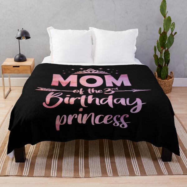 Artikelvorschau, Mutter des 3. Geburtstags Prinzessin Mädchen 3 Jahre alt B-Day Druck entworfen und verkauft von Grabitees.