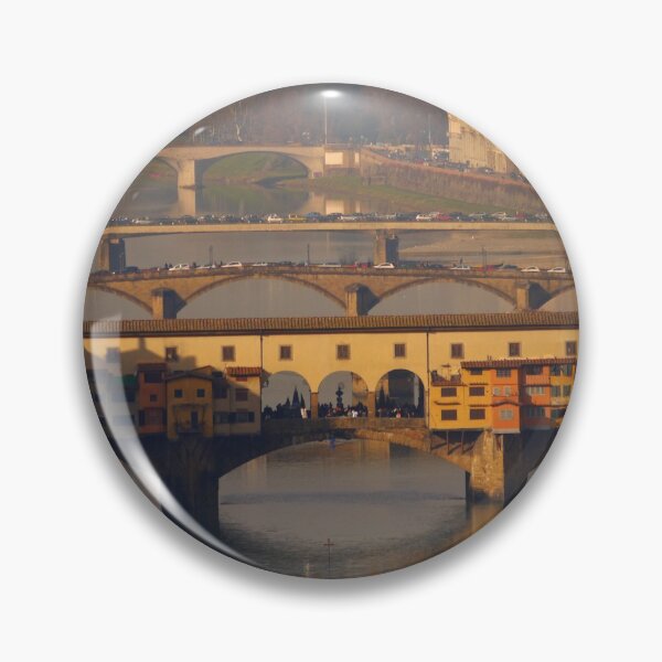 Artikelvorschau, Ponte Vecchio und Brücken von Florenz, Italien entworfen und verkauft von Rae Tucker Photography & Designs.