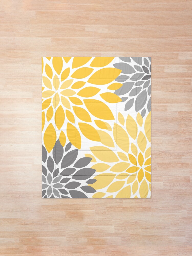 Alternate view of Yellow and Gray Dahlia Floral Pattern Comforter