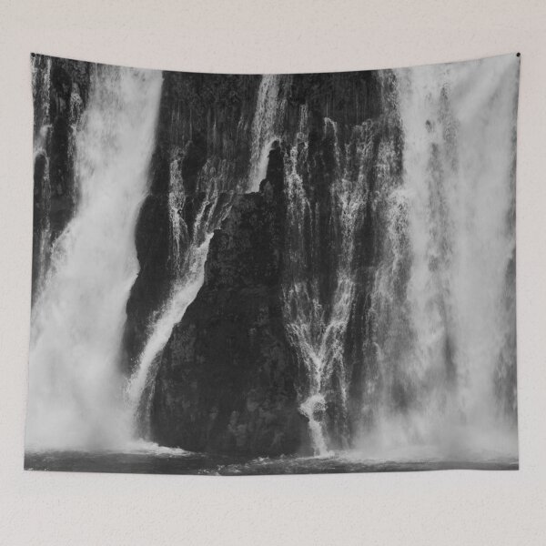 Aperçu de l'œuvre Cascade noir et blanc variable - Peinture chinoise créée et vendue par joejiing.
