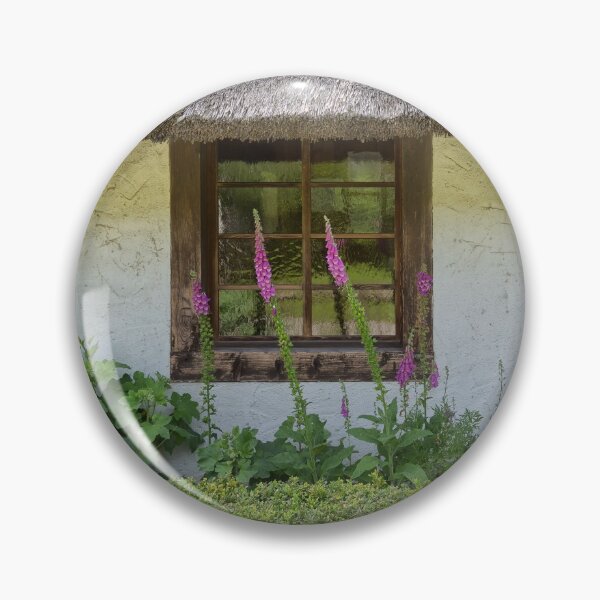 Artikelvorschau, Altes Fenster und Blumen entworfen und verkauft von Yair Karelic.