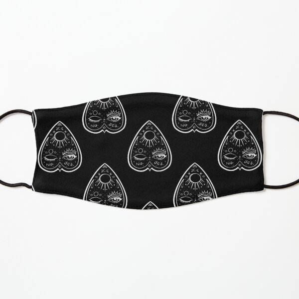 The Witches Guide to the Dead Kids Mask