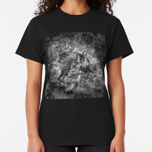 When The Stars Are Right - The Crab Nebula in Taurus (b&w version) Classic T-Shirt